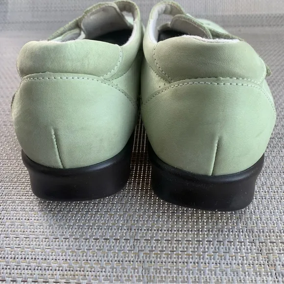 SAS Pistachio Roamer Slip-on VelClosure Size 8WW  With Breathable Cut-outside