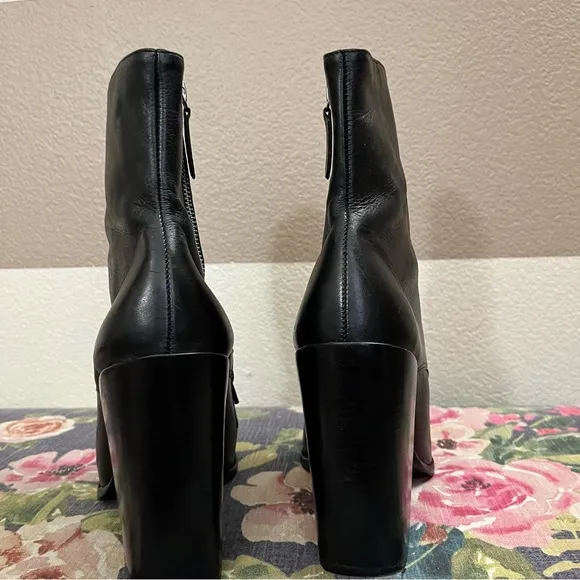 SCHUTZ Black Lace Up Boots with Block Heel size 9.5B