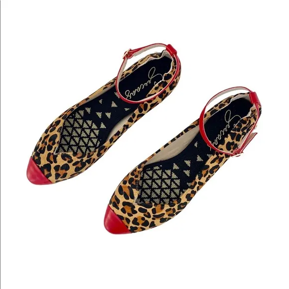 SEECAAS LEOPARD WITH RED CAP TOE Size 10 Chic Stylish Fun Trendy Artsy Modern