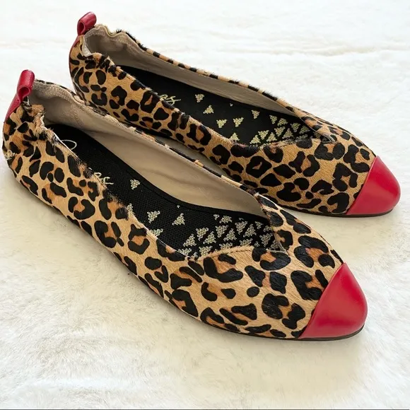 SEECAAS LEOPARD WITH RED CAP TOE Size 10 Chic Stylish Fun Trendy Artsy Modern