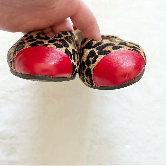 SEECAAS LEOPARD WITH RED CAP TOE Size 10 Chic Stylish Fun Trendy Artsy Modern