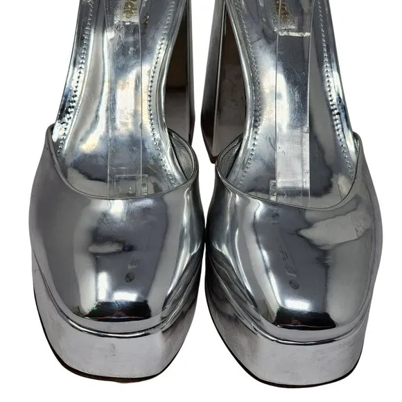 Silver Platform Heeled Shoes With Ankle Strap By Larroudé Size 9 Womens