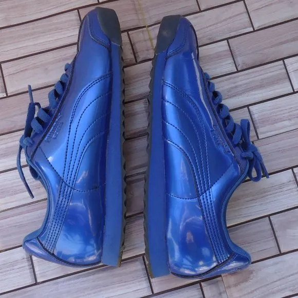 SIZE 7. PUMA Men's Roma Ano Royal lightweight athletic sneakers shoes.