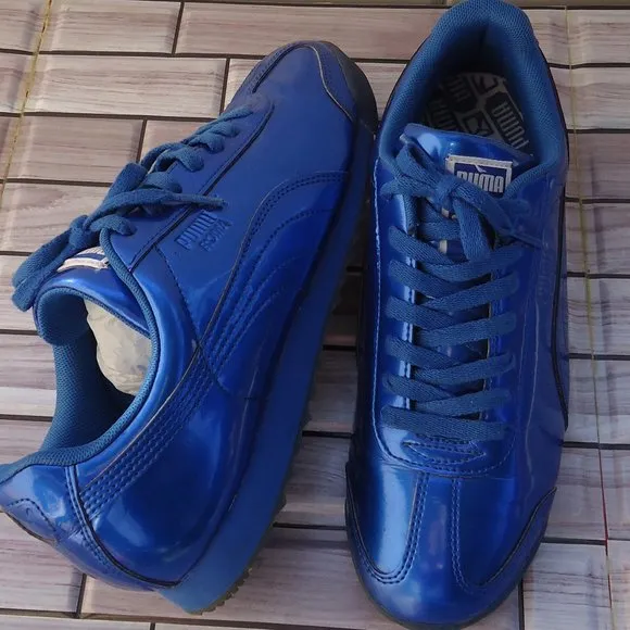 SIZE 7. PUMA Men's Roma Ano Royal lightweight athletic sneakers shoes.