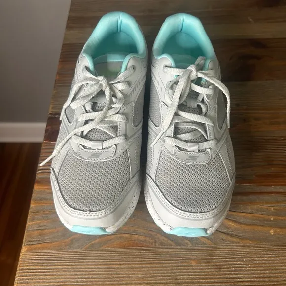 Skechers GOrun Running Shoes Athletic Walking Comfort Sneakers Size 7.5