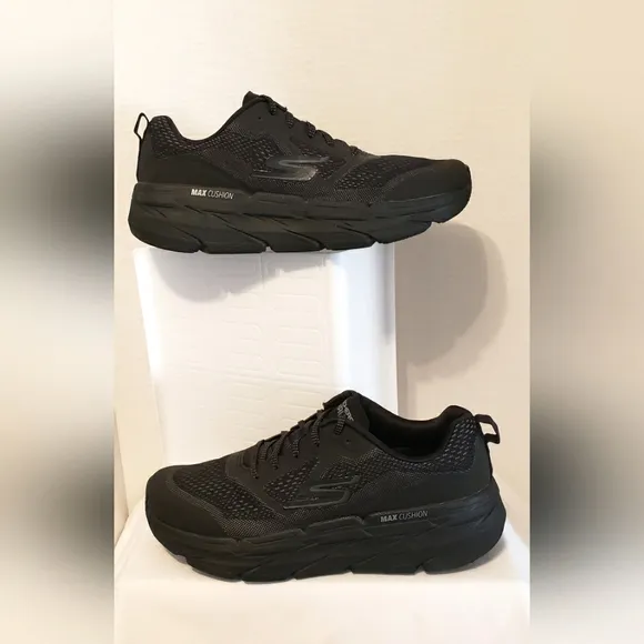 Skechers Men's Go Run Max Cushion Black Sneakers 10.5