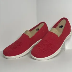 Skechers Red Slip-On Women's Shoes - NO BOX - 9W NWT