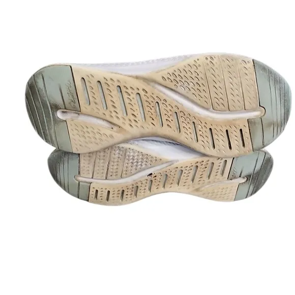 Skechers Solar Fuse Slip On Athletic Walking Shoes Lightweight Gray Women's 7.5