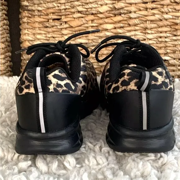 Skechers Sure Track Composite Toe Safety Shoes Womens Size 7.5 Leopard Black