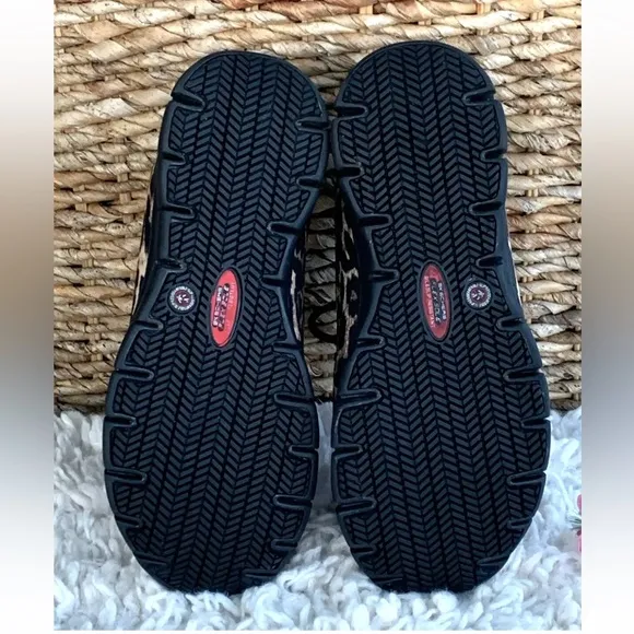 Skechers Sure Track Composite Toe Safety Shoes Womens Size 7.5 Leopard Black
