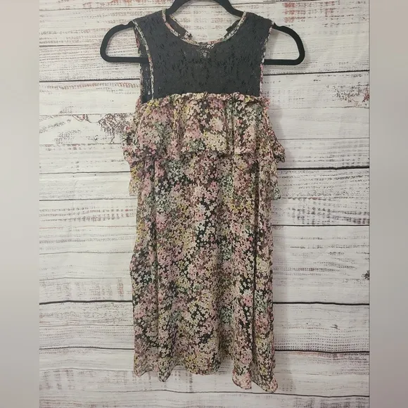 Slate &amp; Willow XS Lace Yoke Maternity Shift
