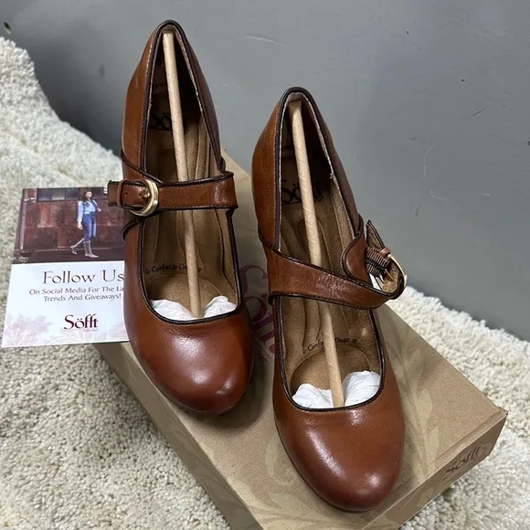 Sofft Brown Leather Heels with Glossy Finish