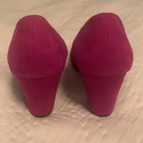 𝅺SOHO LAB NWT fuchsia pink leather open toe heels shoes in size 6.5