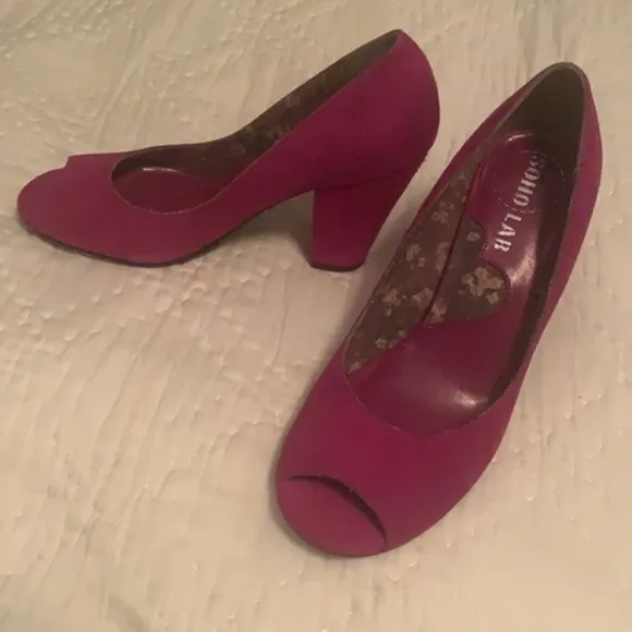 𝅺SOHO LAB NWT fuchsia pink leather open toe heels shoes in size 6.5
