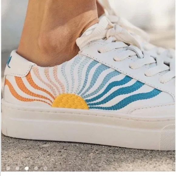 Soludos Ibiza Platform Leather Sneakers White Groovy Wave Rainbow Size 6