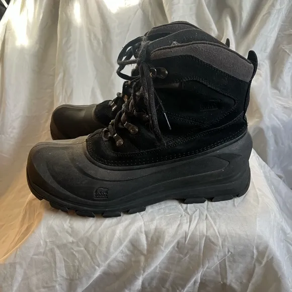 Sorel Cold Mountain 1435-010 Thinsulate insulation men’s boots size 9. EUC