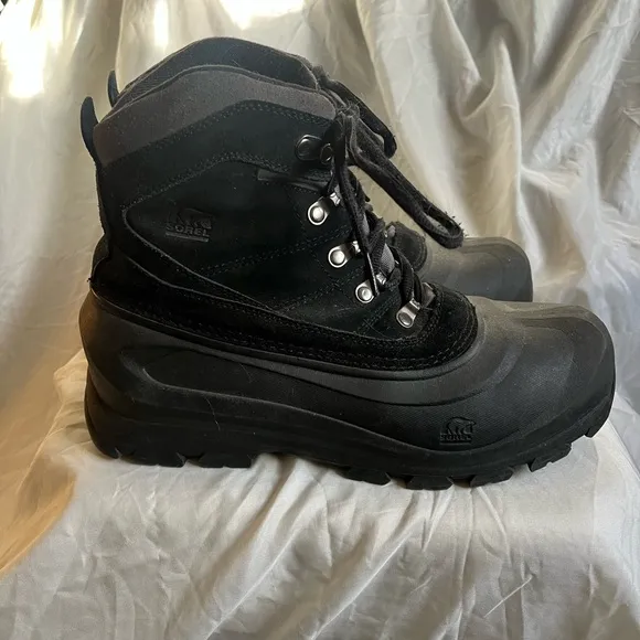 Sorel Cold Mountain 1435-010 Thinsulate insulation men’s boots size 9. EUC