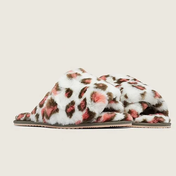 SOREL Go Mail Run Faux Fur Slippers - Women’s Size 8 - New In Box