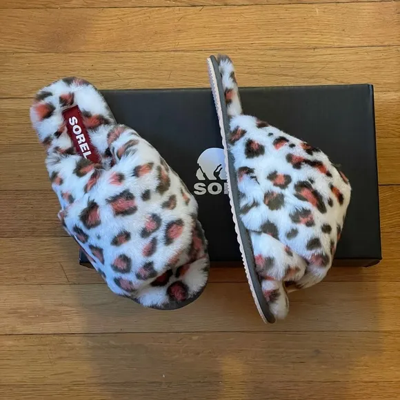 SOREL Go Mail Run Faux Fur Slippers - Women’s Size 8 - New In Box