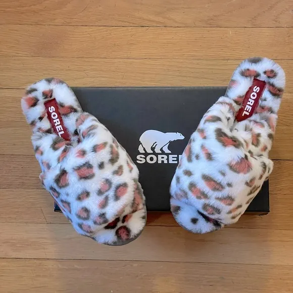SOREL Go Mail Run Faux Fur Slippers - Women’s Size 8 - New In Box
