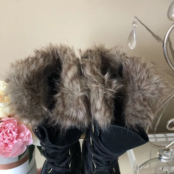 SOREL Joan of Arctic Winter Snow Boots in Black Suede Fur Top Trim