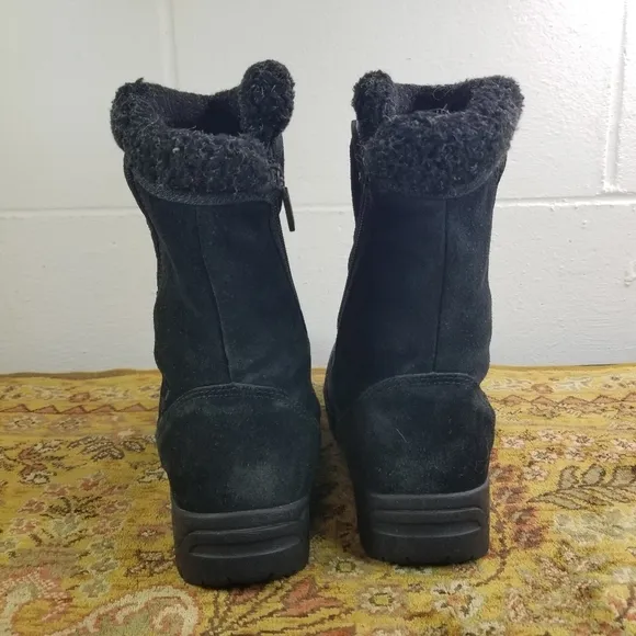 Sorel Waterfall black suede insulate winter boots