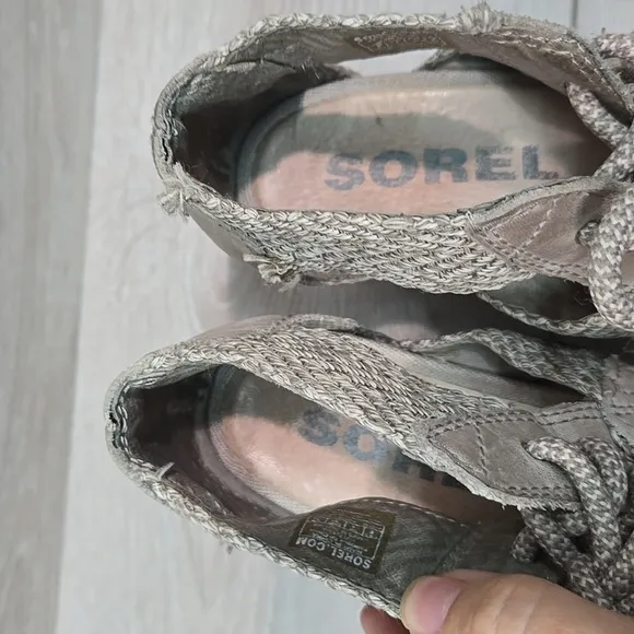 Sorel Women Ankle Leather Lace Up Tractor Wedge Platform Sandals shoes sz 6