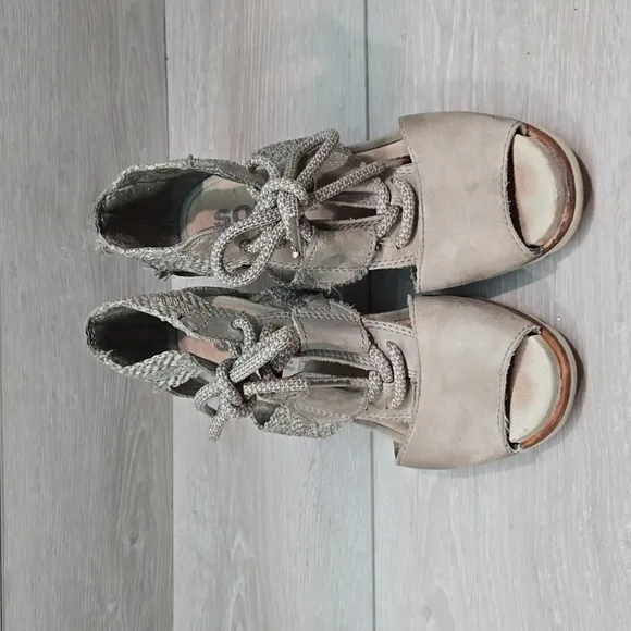 Sorel Women Ankle Leather Lace Up Tractor Wedge Platform Sandals shoes sz 6