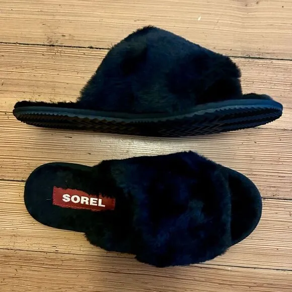 Sorel Go Mail Run slippers, black. Size 8.