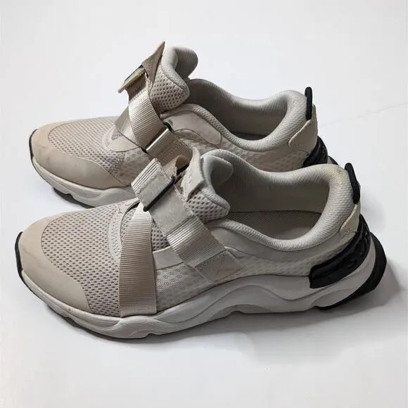 Sorel Kinetic Rnegd Strap Shoes Tan Athletic Shoes Size 9