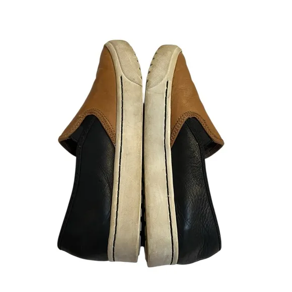 SORELWomen's Campsneak Slip-On Shoes size 6.5