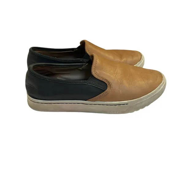 SORELWomen's Campsneak Slip-On Shoes size 6.5
