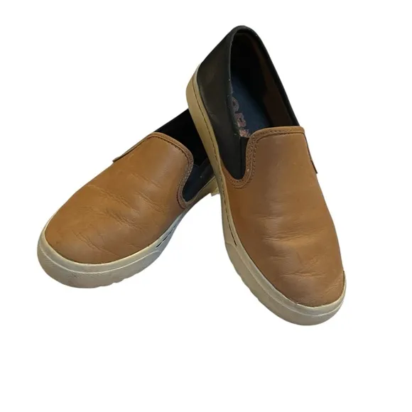 SORELWomen's Campsneak Slip-On Shoes size 6.5