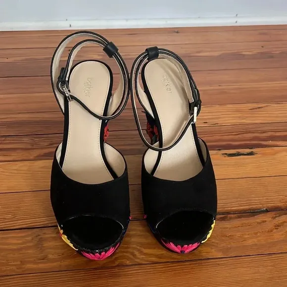 Sparkling Botkier Jesse Platform Wedge Sandals with a Raffia Floral Design - 9.5