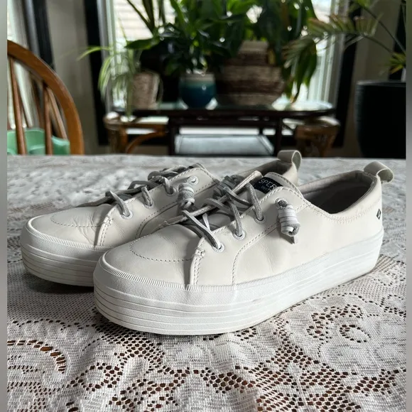 Sperry Crest Vibe Platform Sneakers White Women's Size 8.5 Boat Shoes