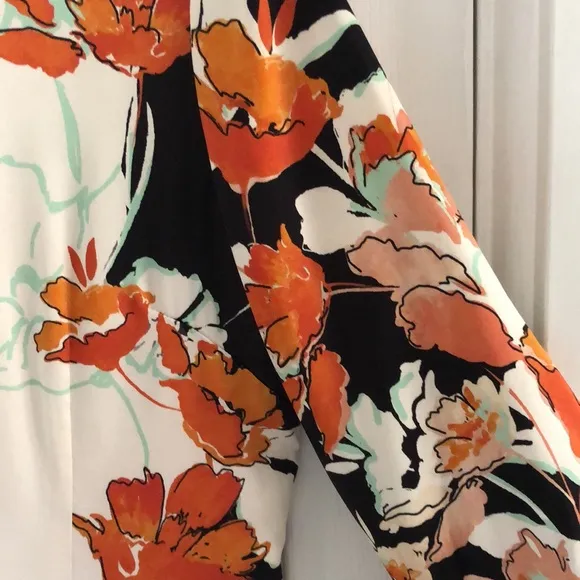 ST. JOHN Modern Floral Stretch Silk Charmeuse Sheath Dress  Size 10