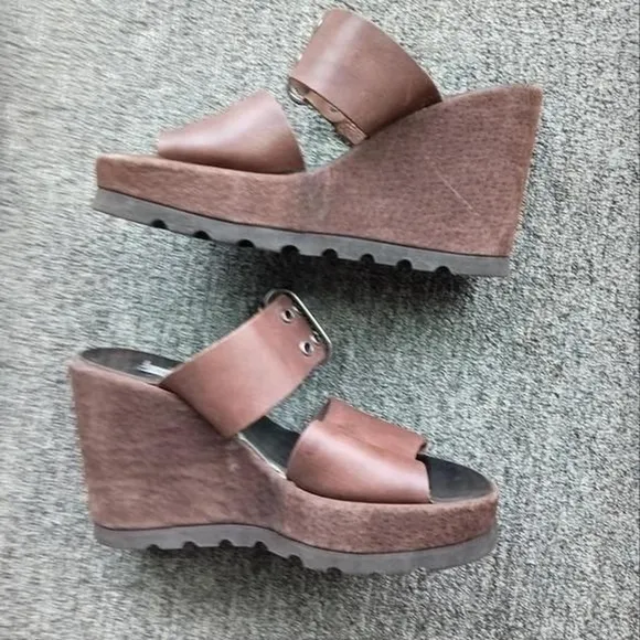 Steve Madden Brown Wedge Sandals size 7 and a half