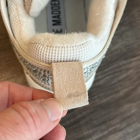 Steve Madden Roaring White Rhinestones Platform Sneakers Shoes 7.5M