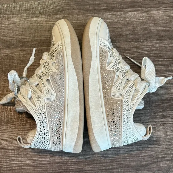 Steve Madden Roaring White Rhinestones Platform Sneakers Shoes 7.5M