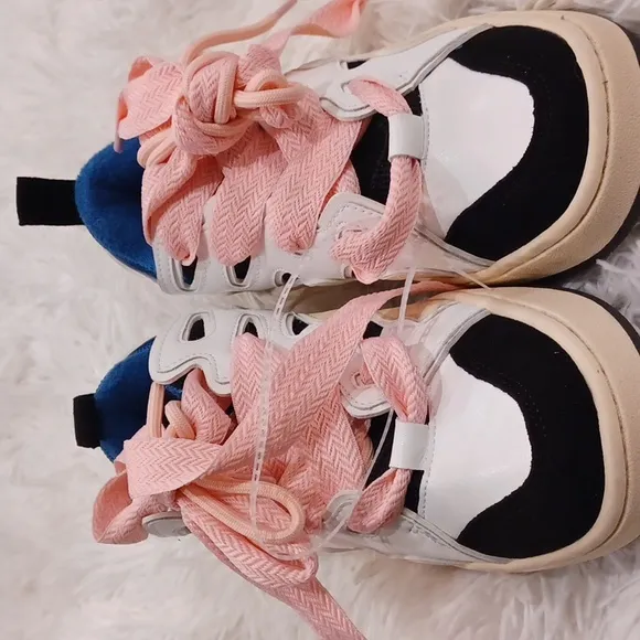 Steve Madden Tennis Shoes Roaring Blue &amp; Pink Laces Platform Sneakers Sizes 6, 7