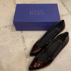 Stuart weitzman ladies shoes