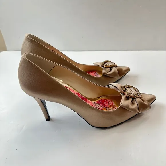 Stuart Weitzman Pumps Heels Rhinestone Bow Party Career Shoes Womens 8 MW 69793