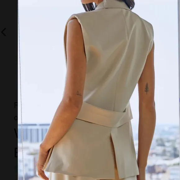 Talulah Sophisticated Vest For A Modern Style in Beige Size Small
