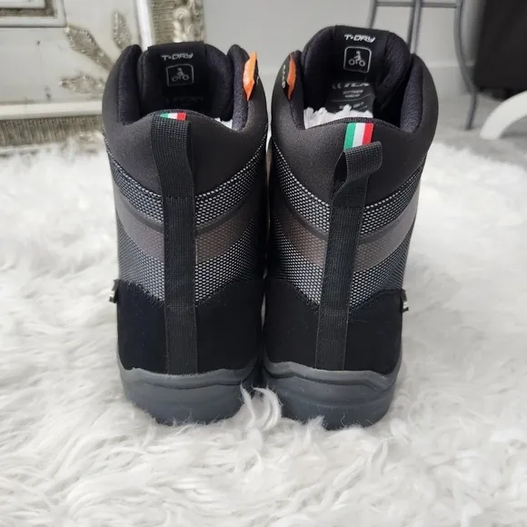 TCX Ikasu Air Mens Textile Motorcycle Shoes Black. Size 13. New. The Ikasu Air