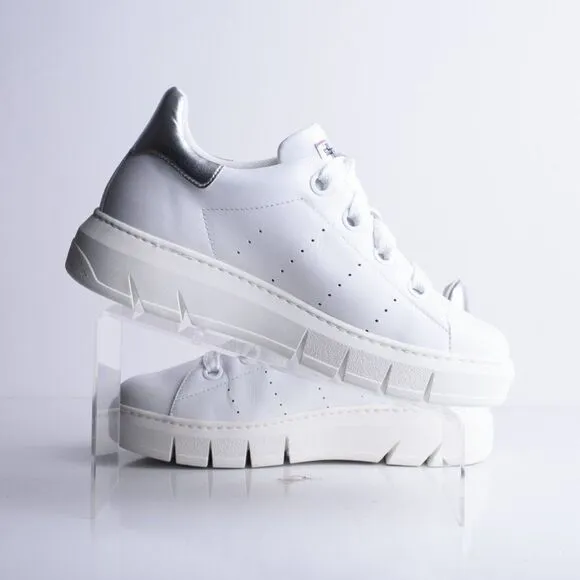 The Flexx Womens Platform Sneakers Shoes White Low Top Leather EU 41 US 10.5 NEW