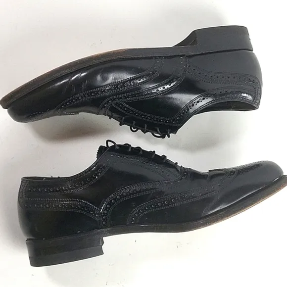 The Florsheim Shoe Men's Black Leather Lace-up Wingtip Oxford Dress Shoe