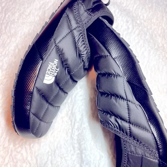 The North Face Black Quilted Slippers men’s
