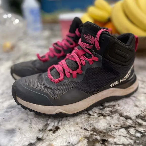 The North Face Hiking Shoes woman’s size 7