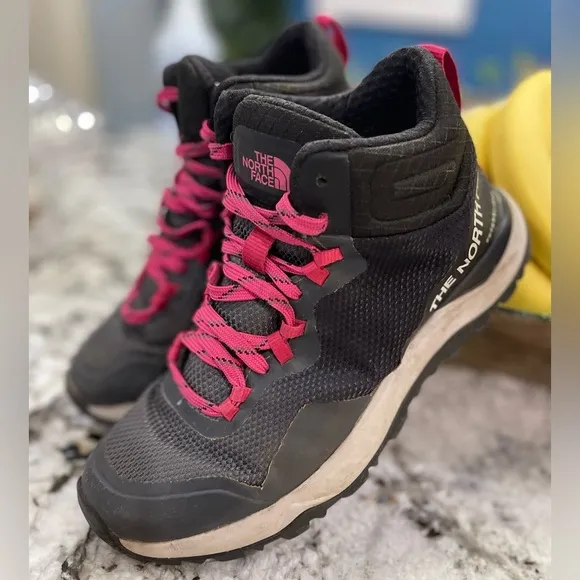 The North Face Hiking Shoes woman’s size 7