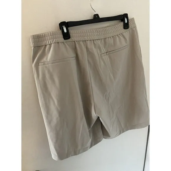 Theory men’s Shorts Curtis Luxurious Size 36 Light Grey